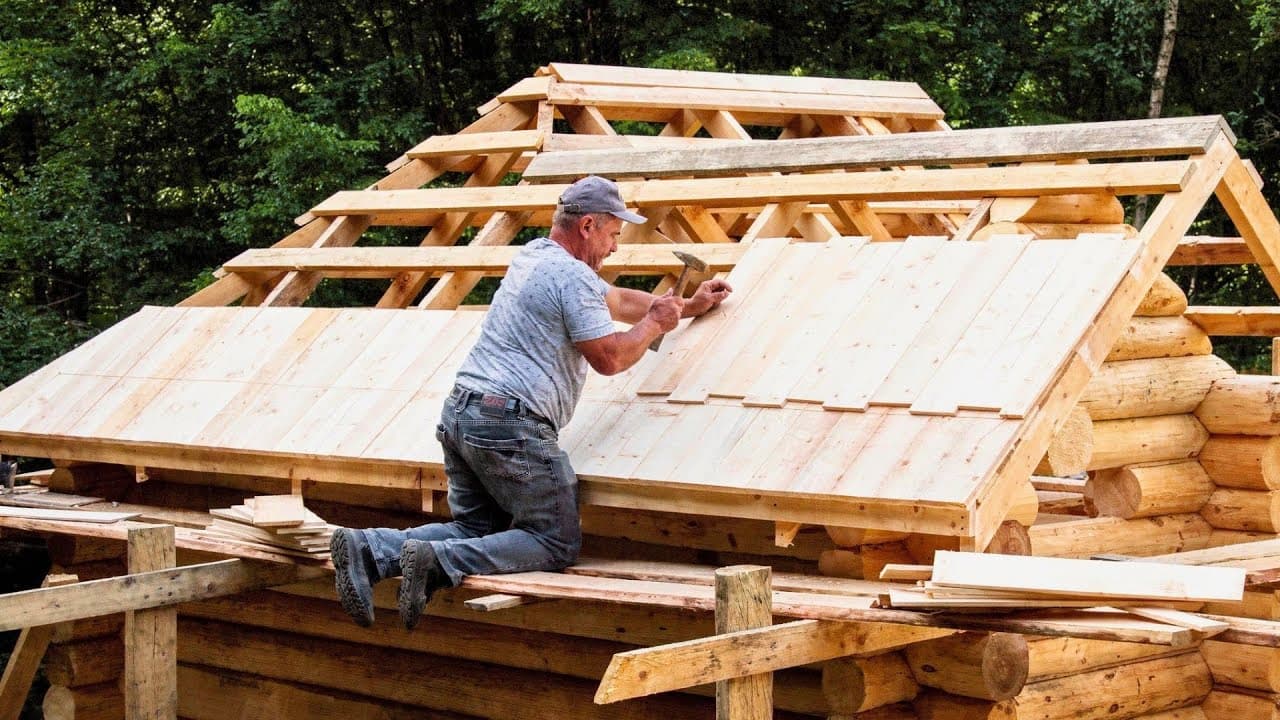 Log Cabin Construction from Natural Materials: Forest Build